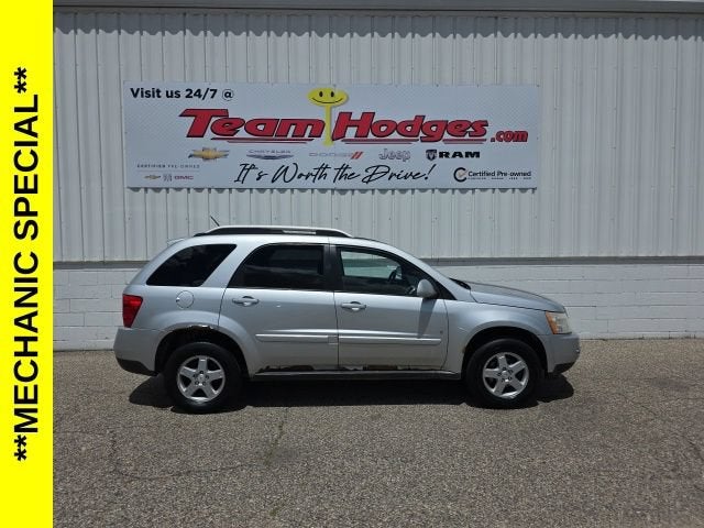 2009 Pontiac Torrent BASE in Quicksilver Metallic — front three-quarter view