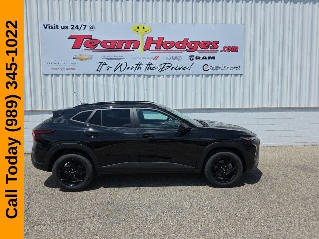 2026 Chevrolet Trax LT in Mosaic Black Metallic — front three-quarter view